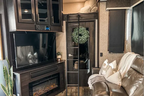 Jayco SEISMIC 4113 5TH Wheel