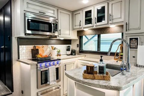 Jayco SEISMIC 4113 5TH Wheel