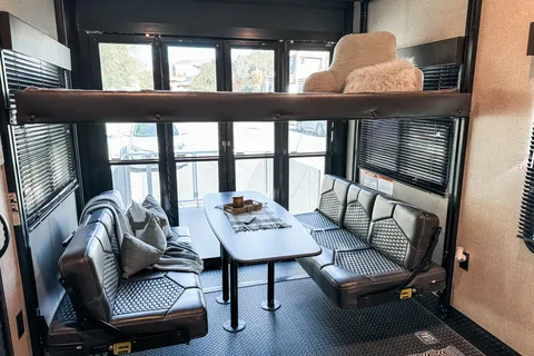 Jayco SEISMIC 4113 5TH Wheel