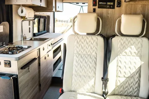PopTop Paradise - Solis 59PX Sleeps 4!