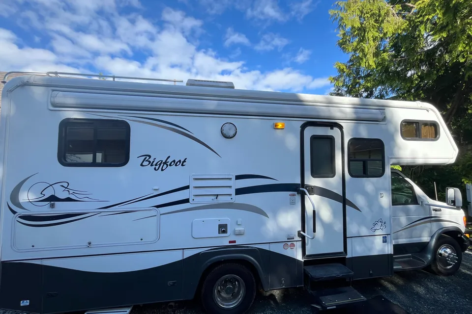 Tofino Bigfoot RV Class C