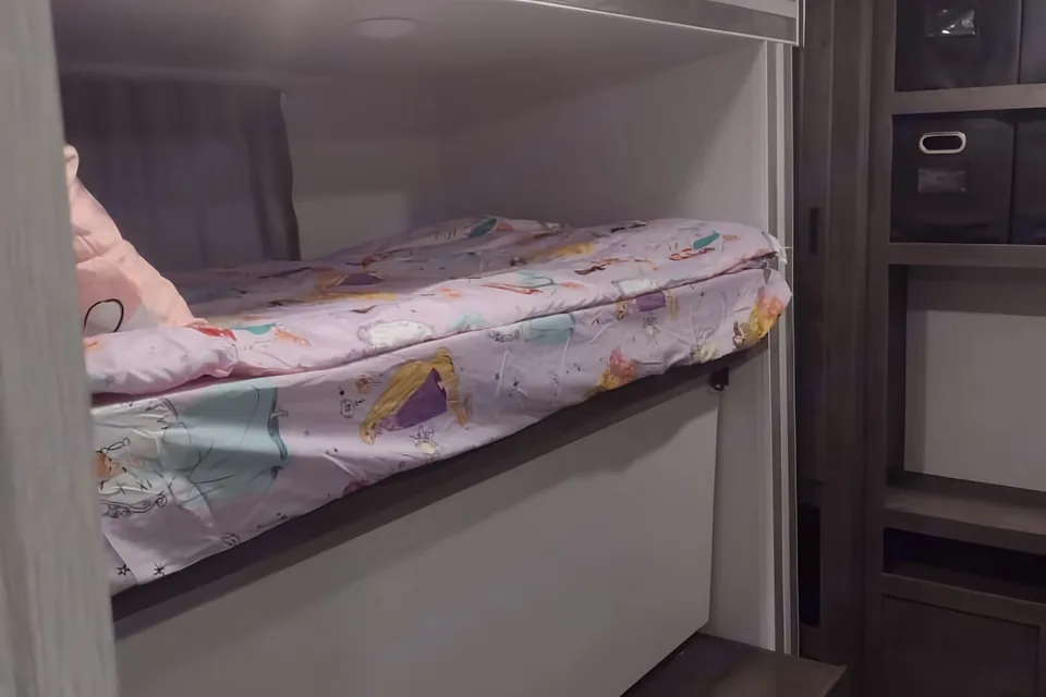 Willdwood **Huge Bunkroom** Delivery Only: Fully Equipped: No Prep Fee