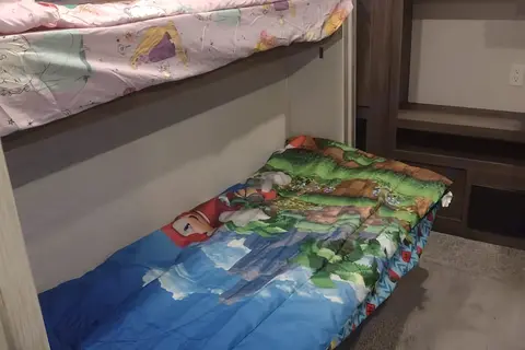 Willdwood **Huge Bunkroom** Delivery Only:  Fully Equipped: No Prep Fee