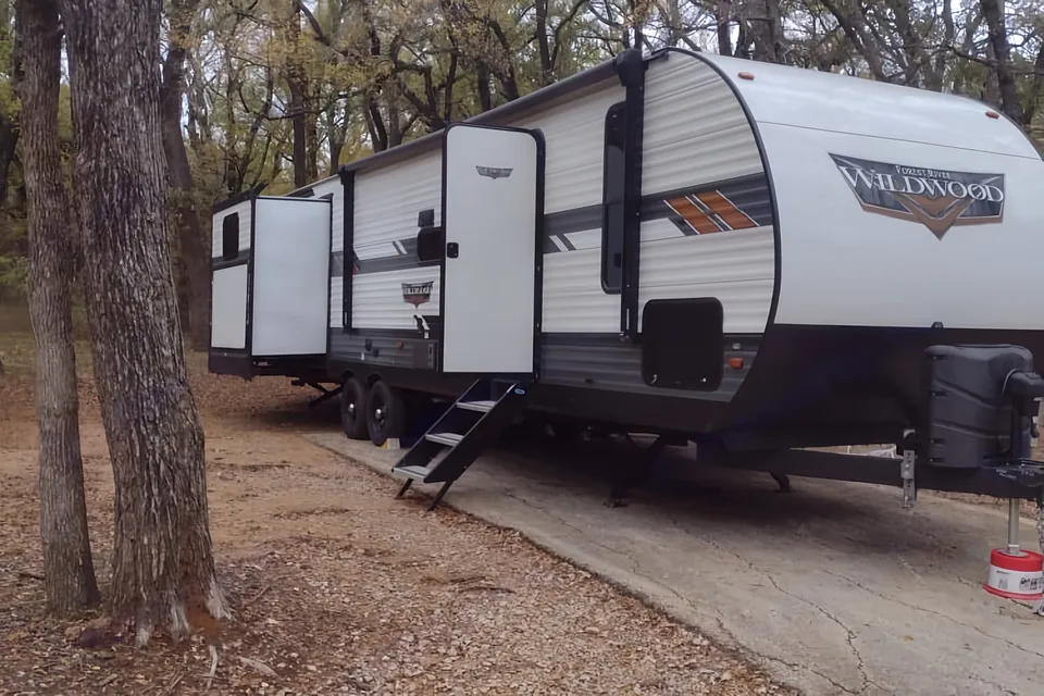 Willdwood **Huge Bunkroom** Delivery Only: Fully Equipped: No Prep Fee