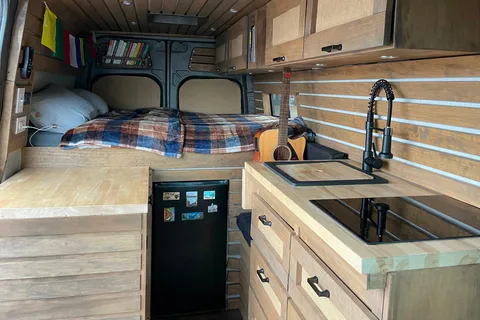 2020 Adventure Seeker Mercedes-Benz Sprinter 2500 Class B