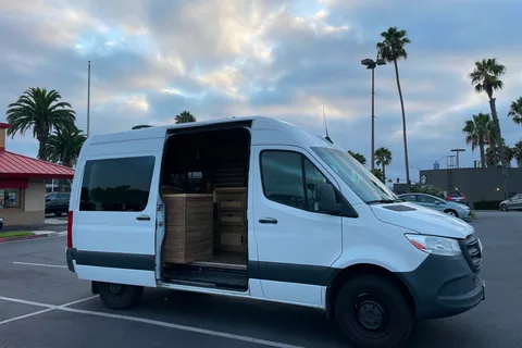 2020 Adventure Seeker Mercedes-Benz Sprinter 2500 Class B