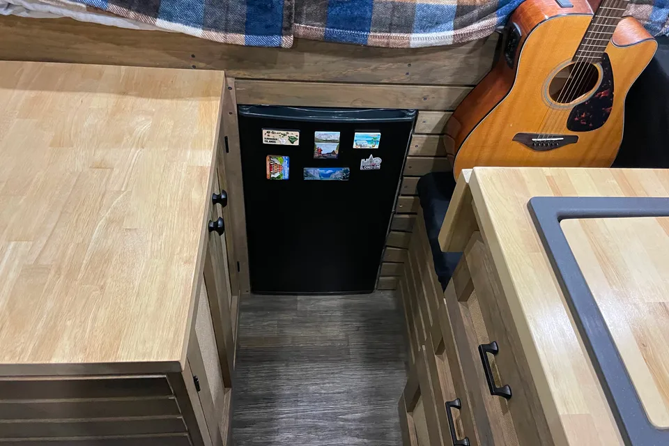 2020 Adventure Seeker Mercedes-Benz Sprinter 2500 Class B