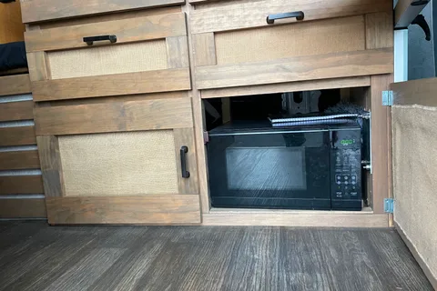2020 Adventure Seeker Mercedes-Benz Sprinter 2500 Class B
