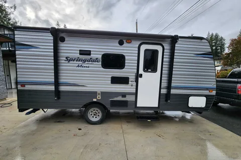 Steve's Keystone Springdale mini 1800bh Travel Trailer