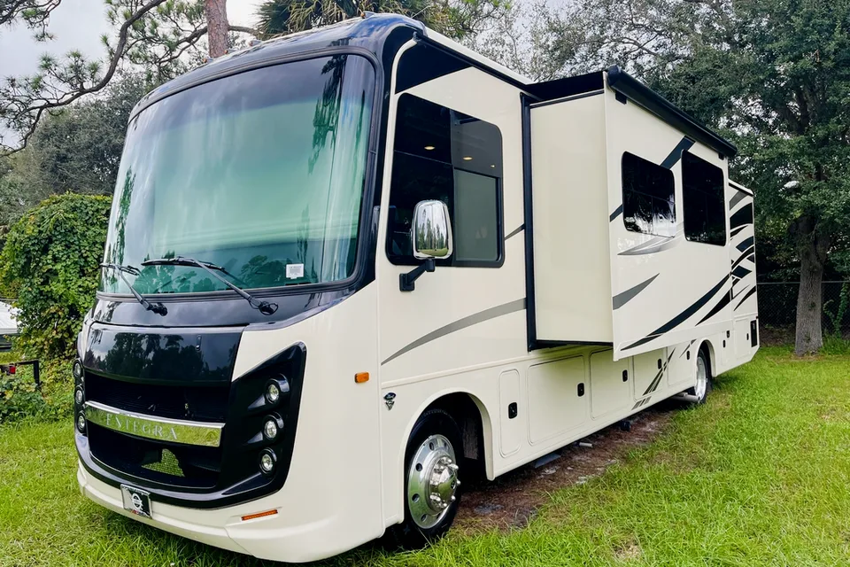 Vision  Class A-200 MILES INCL. PER DAY