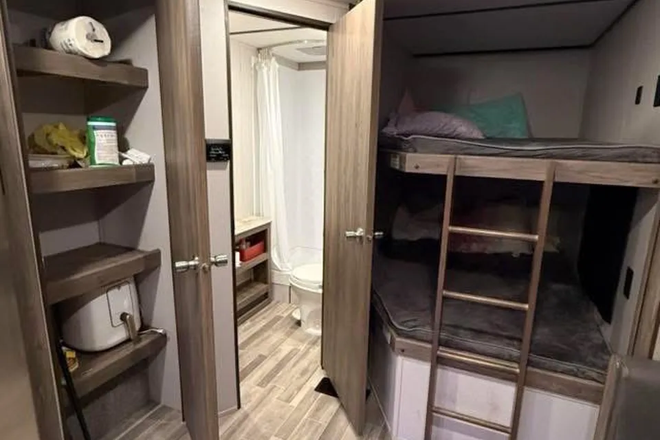 James's Keystone Zinger lite Travel Trailer