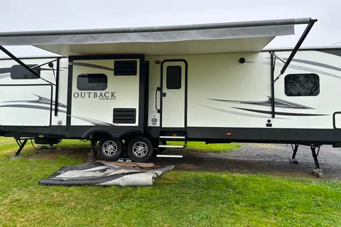 Keystone Outback Superlite 325BHS