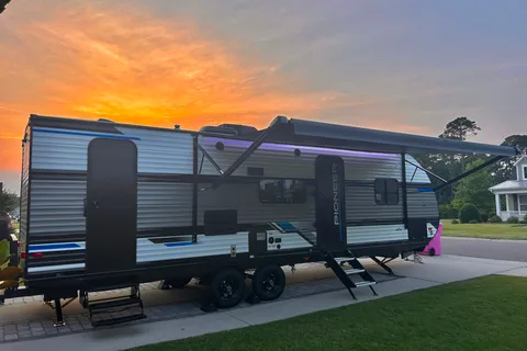  💥🏕️😍 2023 Pioneer BH270, Brand New, Sleeps 8 💥🏕️😍