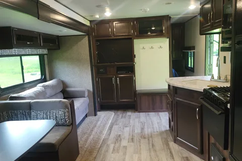 The Family Getaway in a Jayco Slx 287bhsw Travel Trailer