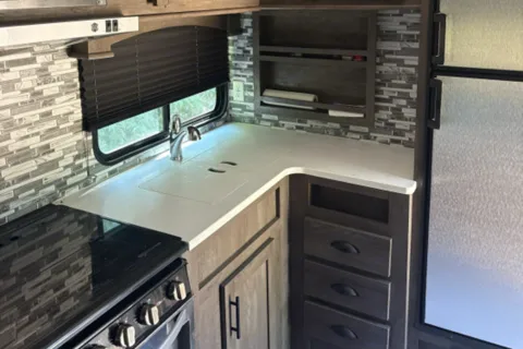 Jordan's Forest River 27rqmx Toy Hauler