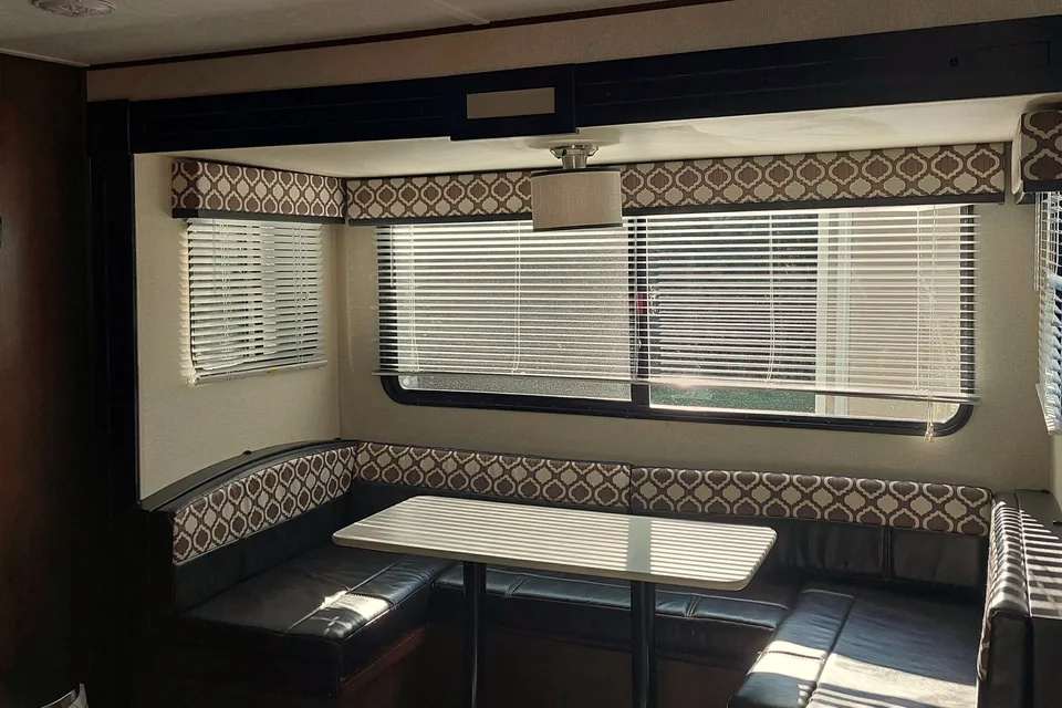 The Glamper Camper