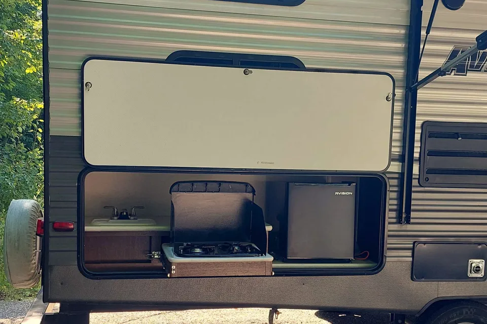 The Glamper Camper