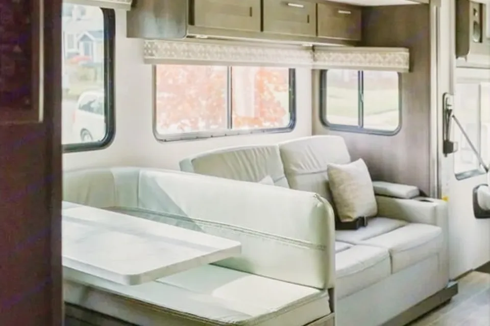 2021 Forest River Georgetown - Sleeps 8