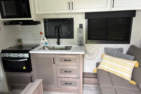 David's Highland Ridge RV Open Range 26BH Travel Trailer