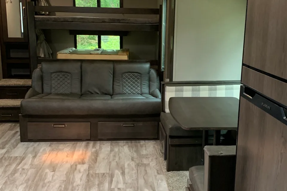 The Lakeside Bunkhouse
