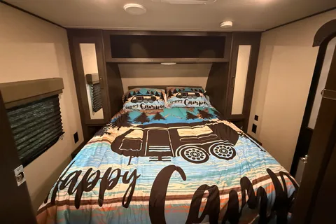 The Lakeside Bunkhouse - Delivery Only