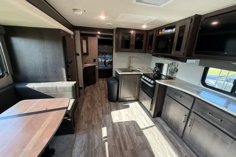 The Lakeside Bunkhouse - Delivery Only