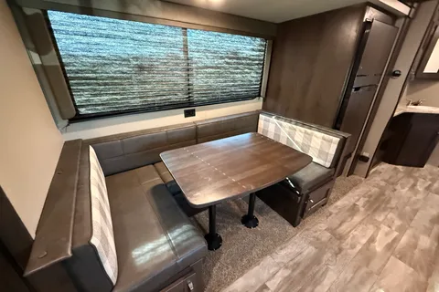 The Lakeside Bunkhouse - Delivery Only