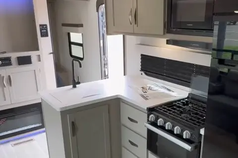 Browne’s s RV Cottage