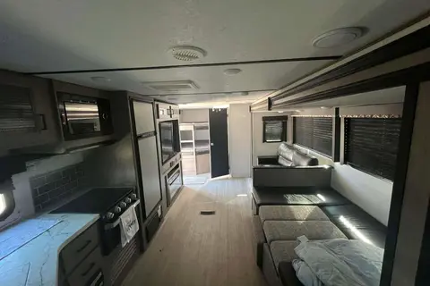 Jordan's Keystone 29dwse Travel Trailer
