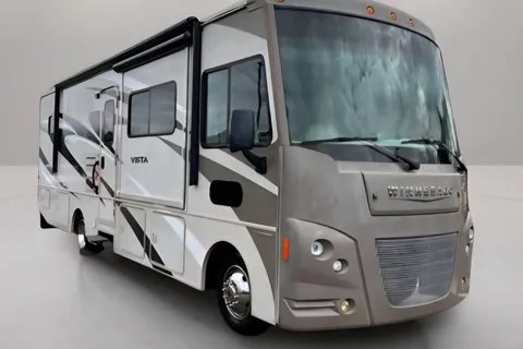 Class A Winnie drives easy and sleeps 5, well appointed!