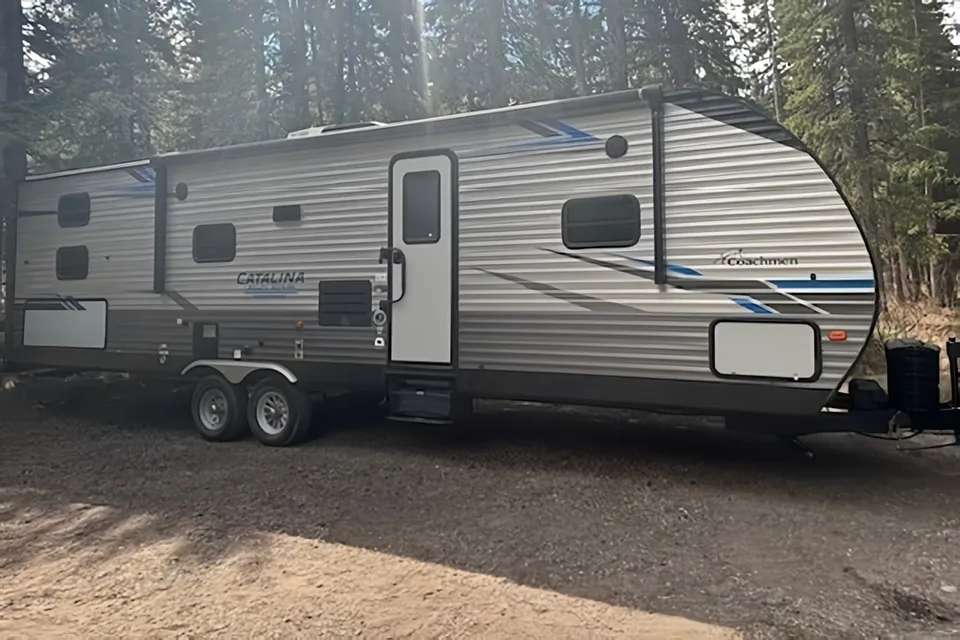 Scachetti’s Coachmen Catalina 303 QBCK LE 33 Travel Trailer