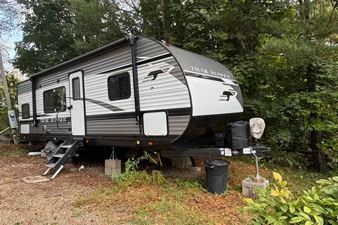 Howie and Jenny’s Heartland Trailrunner Travel Trailer