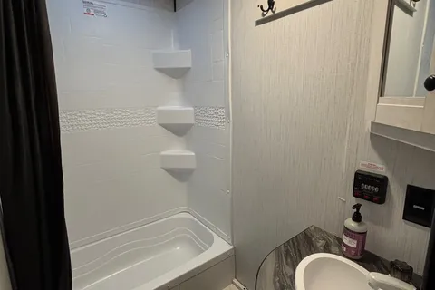 Howie and Jenny’s Heartland Trailrunner Travel Trailer