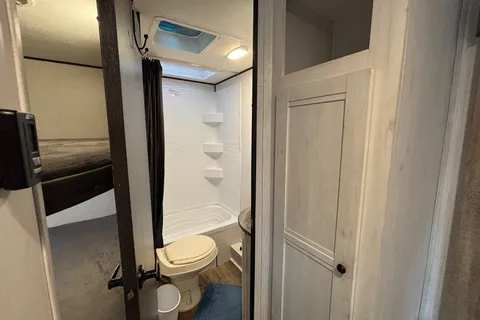 Howie and Jenny’s Heartland Trailrunner Travel Trailer