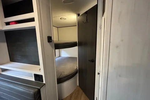Howie and Jenny’s Heartland Trailrunner Travel Trailer
