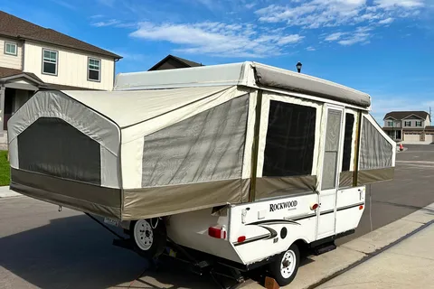“Barnett Bungalow” Forest River Camper