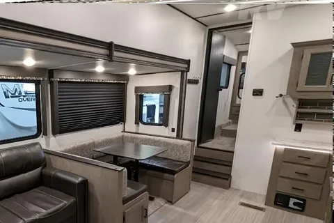 Andrew's Keystone HIDEOUT 301DBS Fifth Wheel