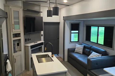 Forest River Heritage Glen Fifth Wheel