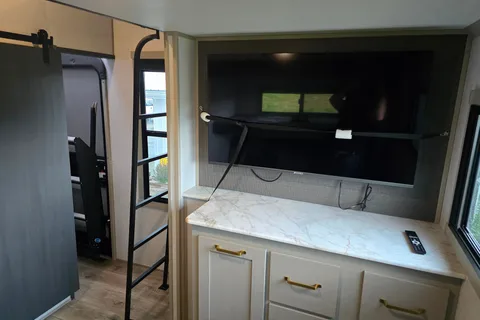 Forest River Heritage Glen Fifth Wheel
