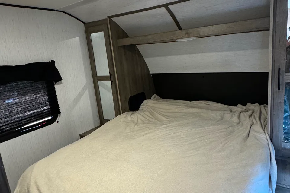 Tom's Heartland Pioneer BH270 Travel Trailer