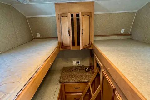 Palomino Puma 30KFBDS Travel Trailer