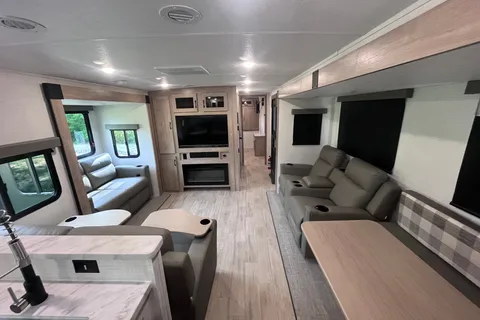 Jared's Palomino 306RKTS Travel Trailer