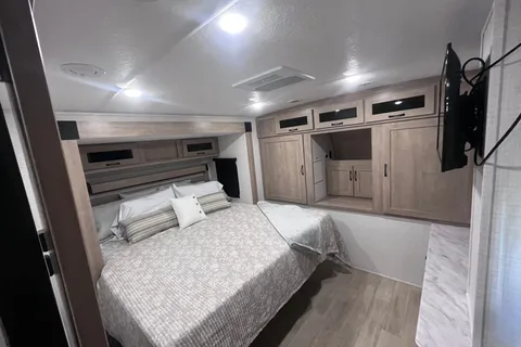 Jared's Palomino 306RKTS Travel Trailer