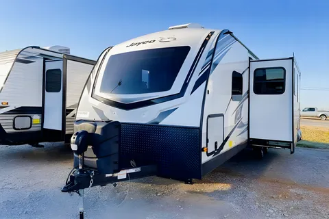 [08] Stress Free RVs - 2022 XL -Whitehawk - Luxury Bunkhouse