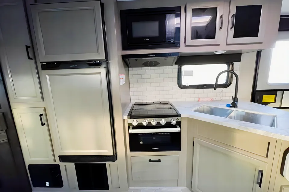[08] Stress Free RVs - 2022 XL -Whitehawk - Luxury Bunkhouse