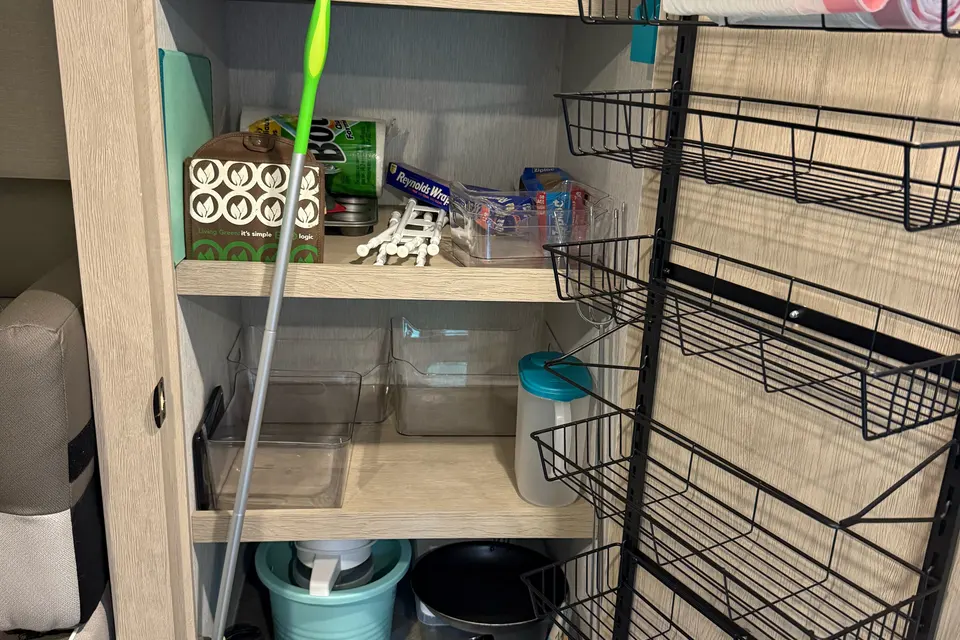 2024 Wildwood Bunkhouse – Sleeps 6, Starlink, Solar, Pets OK
