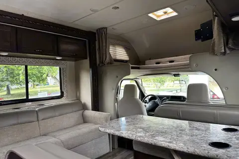 Courtney's Thor Motor Coach Freedom Elite 30FE Class C