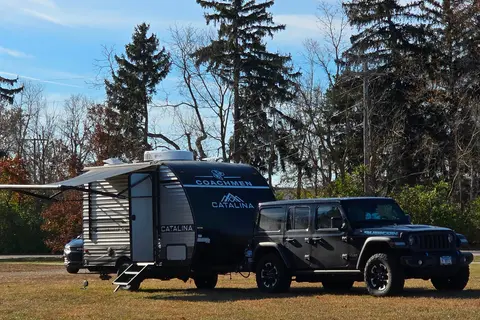 Aaron's Coachmen Catalina Travel Trailer