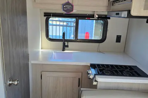 Aaron's Coachmen Catalina Travel Trailer