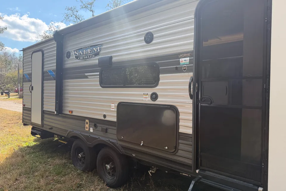 Lesya's Forest River 263BHXL Travel Trailer